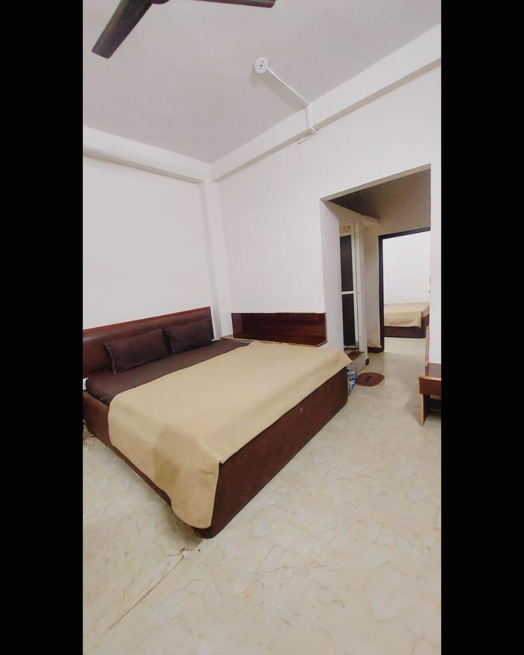 Hotel Prakash Palace 우자인 외부 사진